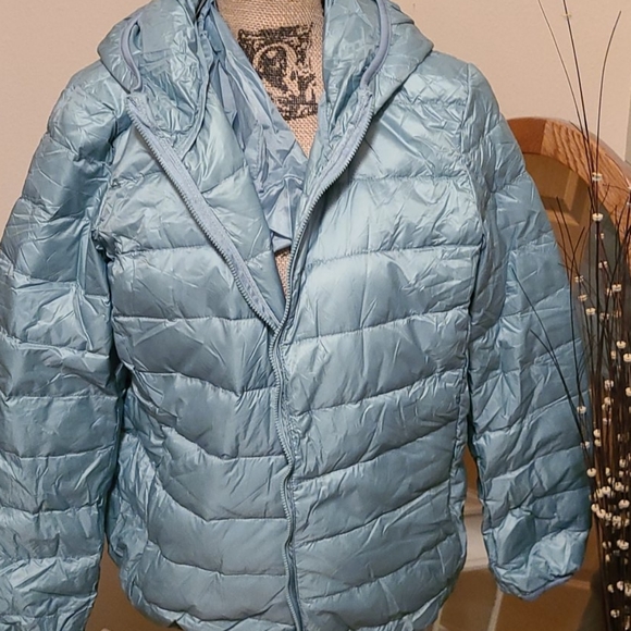๐ฃNew cute puffer coat๐ฃ - Picture 9 of 9